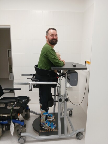 Fotografie Kamil Otčenášek: Na elektrický invalidní vozík, který mi po mrtvici zlepší život