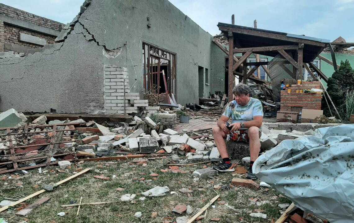 Fotografie ZDE MŮŽETE POMOCI PŘÍMO - Olga a Miloslav Belkovi: Na nový dům a stabilizaci rodiny po ničivém tornádu